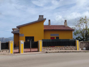 Tempio Pausania Solar private apartment 30 minutes from the sea - Appartamento solare a 30 minuti dal mare Tempio Pausania